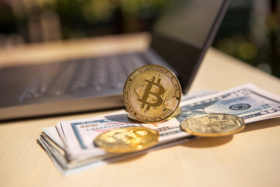 余弦：Hyperliquid上50倍杠杆巨鲸再以452万USDC做多ETH！爆仓价1391美元